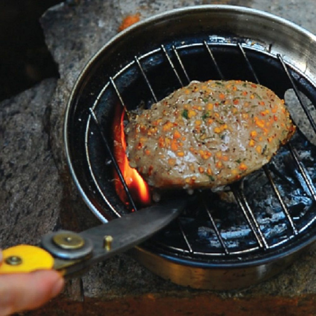 Grilled Blue Cheese-Basil Burgers – Cooking on the Hobo Stove Grilled Blue Cheese-Basil Burgers – Cooking on the Hobo Stove